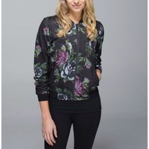 ✨reversible Lululemon bomber jacket ✨